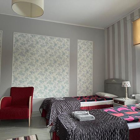Guesthouse Kadrina Mois Zewnętrze zdjęcie
