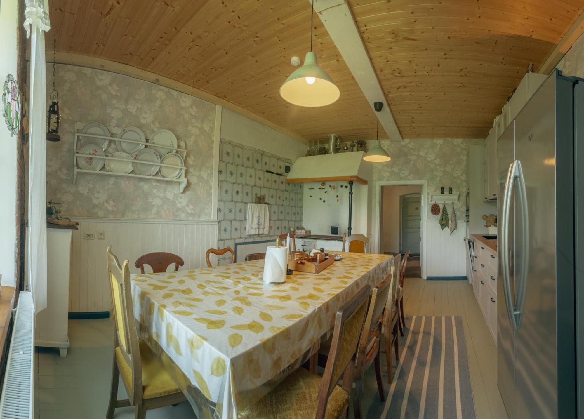 Guesthouse Kadrina Mois Zewnętrze zdjęcie
