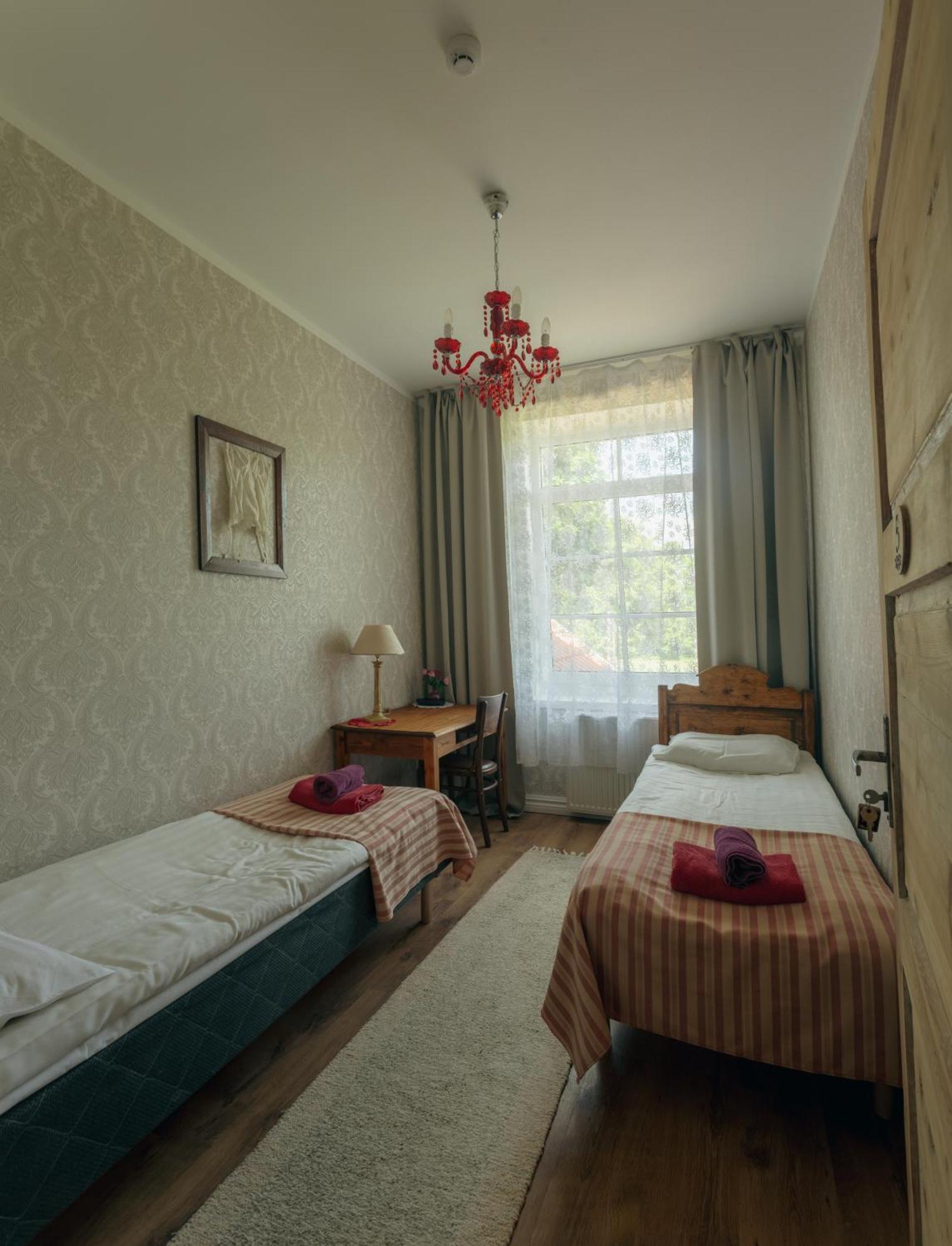 Guesthouse Kadrina Mois Zewnętrze zdjęcie