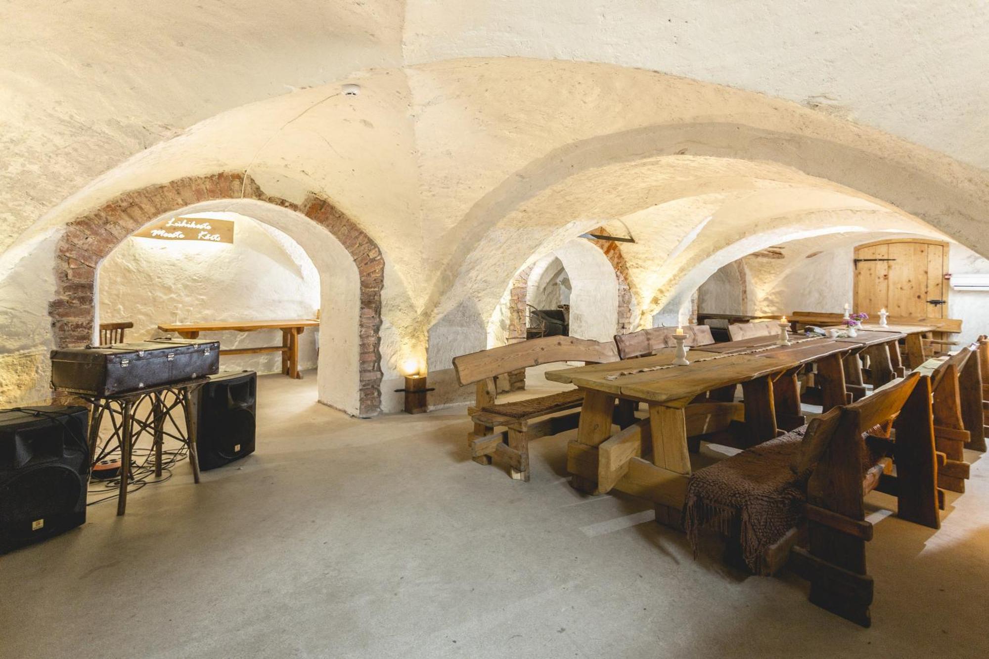 Guesthouse Kadrina Mois Zewnętrze zdjęcie